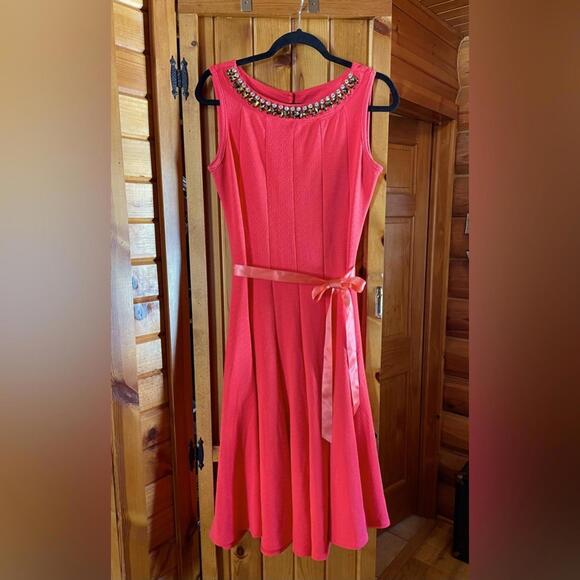 Pink A-Line Scoop Neck Midi Dress - Picture 1 of 7